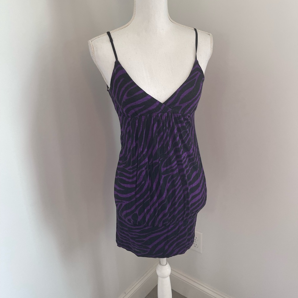 Forever 21 women’s black and purple zebra print dress with tight bottom
